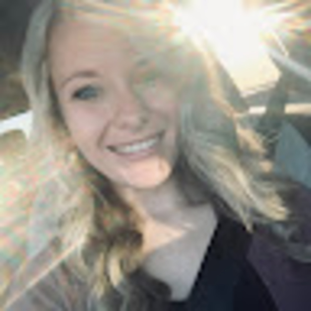 Meet your Posher, Kayla